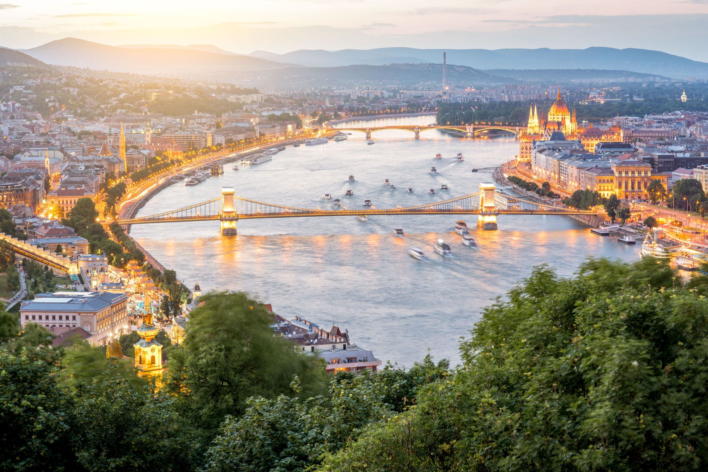 budapest-during-the-twilight-2025-03-15-22-09-3.jpg