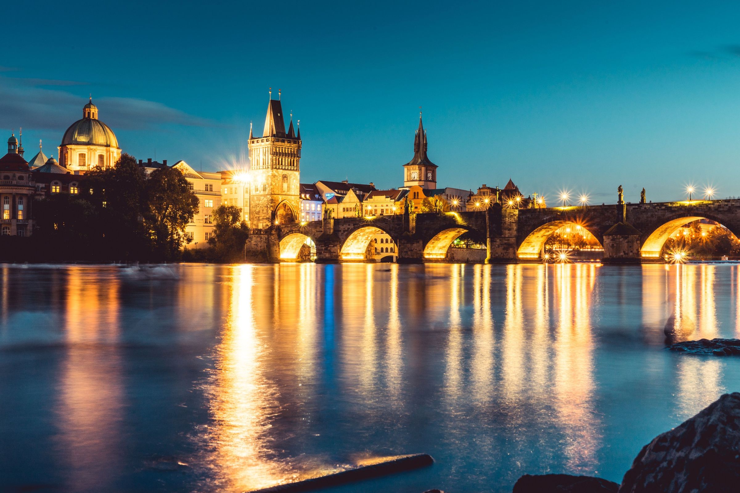 charlesbridgeinczechia.jpg