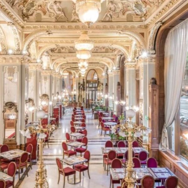 new-york-cafe.jpg